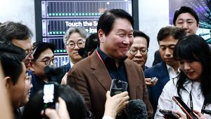 SK集团会长出席海力士ADR纳斯达克上市仪式,三星传在太阳谷峰会争取大型代工订单