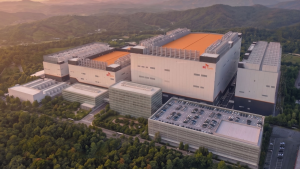 存储巨头竞速:SK海力士目标2029年启用龙仁Y2洁净室,三星加速平泽P5及P5 Fab 2建设