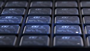 意法半导体计划8月23日启动2026年第三次涨价，功率器件交期据称达52周