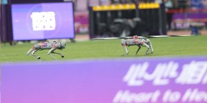 WAIC 2026:华为领衔超节点战略,MiniMax M3与宇树机器人成焦点