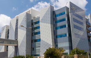 以色列据报撤回4.25亿美元英特尔拨款,Kiryat Gat扩建计划生变